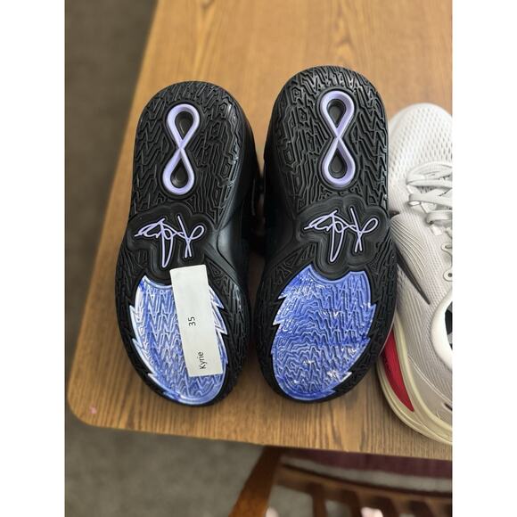 Size 6 (GS) - Nike Kyrie 8 Infinity Mid Fire and Ice NBS184 - Picture 5 of 5